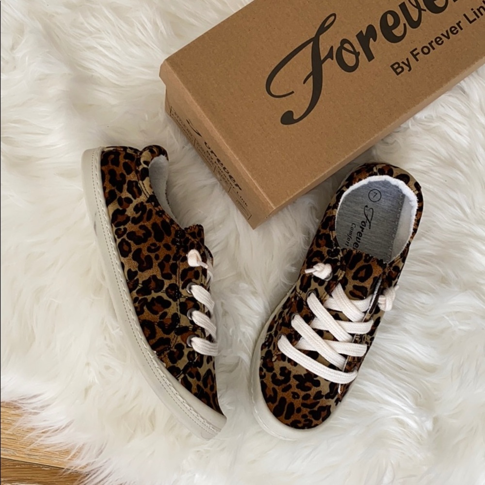 LAST PAIR‼️Leopard Print Sneakers SZ 8 ❣️NWT❣️ - Picture 5 of 9